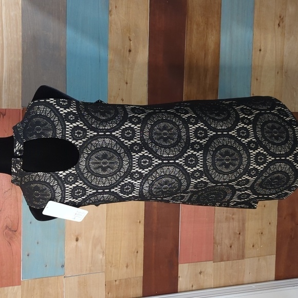 Nwt medium love fire, black and gold party dress - Picture 6 of 7